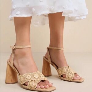 Lulus Raffia strappy Sandals
